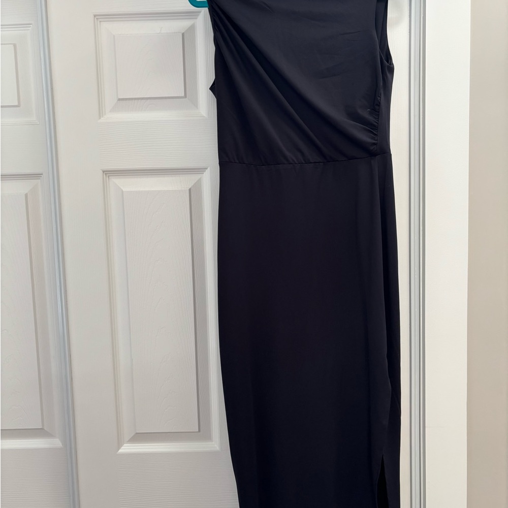 Elegant Black Sleeveless Dress